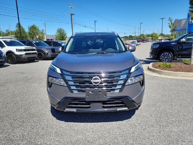 Used 2024 Nissan Rogue Platinum w/ Platinum Premium Package AWD/4WD image 2