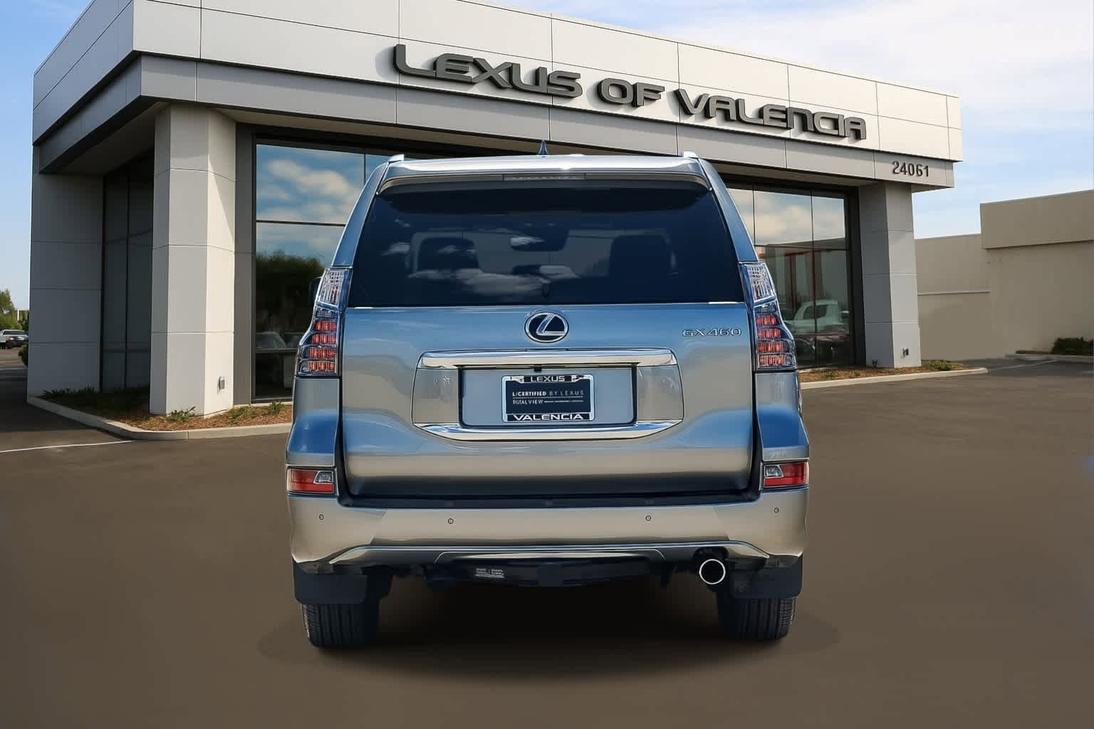 Certified 2022 Lexus GX 460 Premium w/ Premium Package AWD/4WD image 3