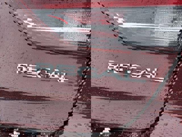 Used 2018 Buick Regal Preferred w/ Driver Confidence Package #1 image 8