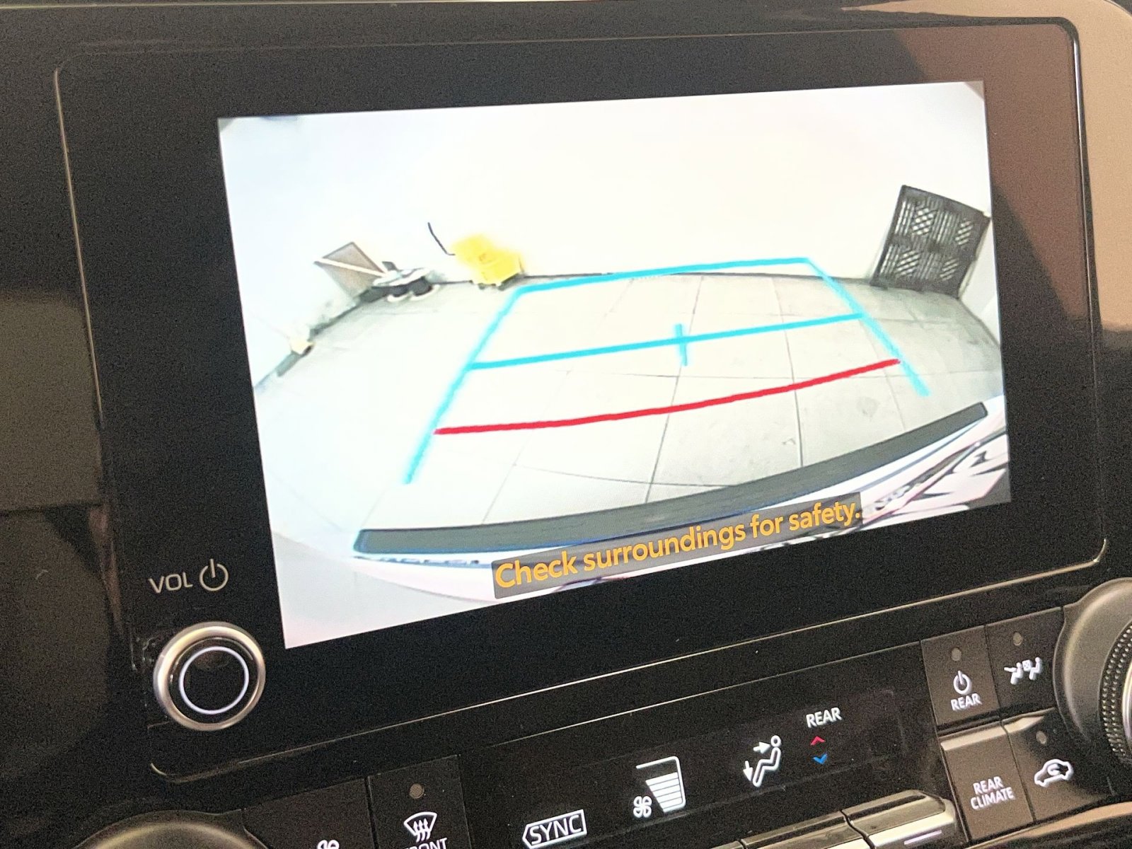 Used 2023 Toyota Highlander LE image 17