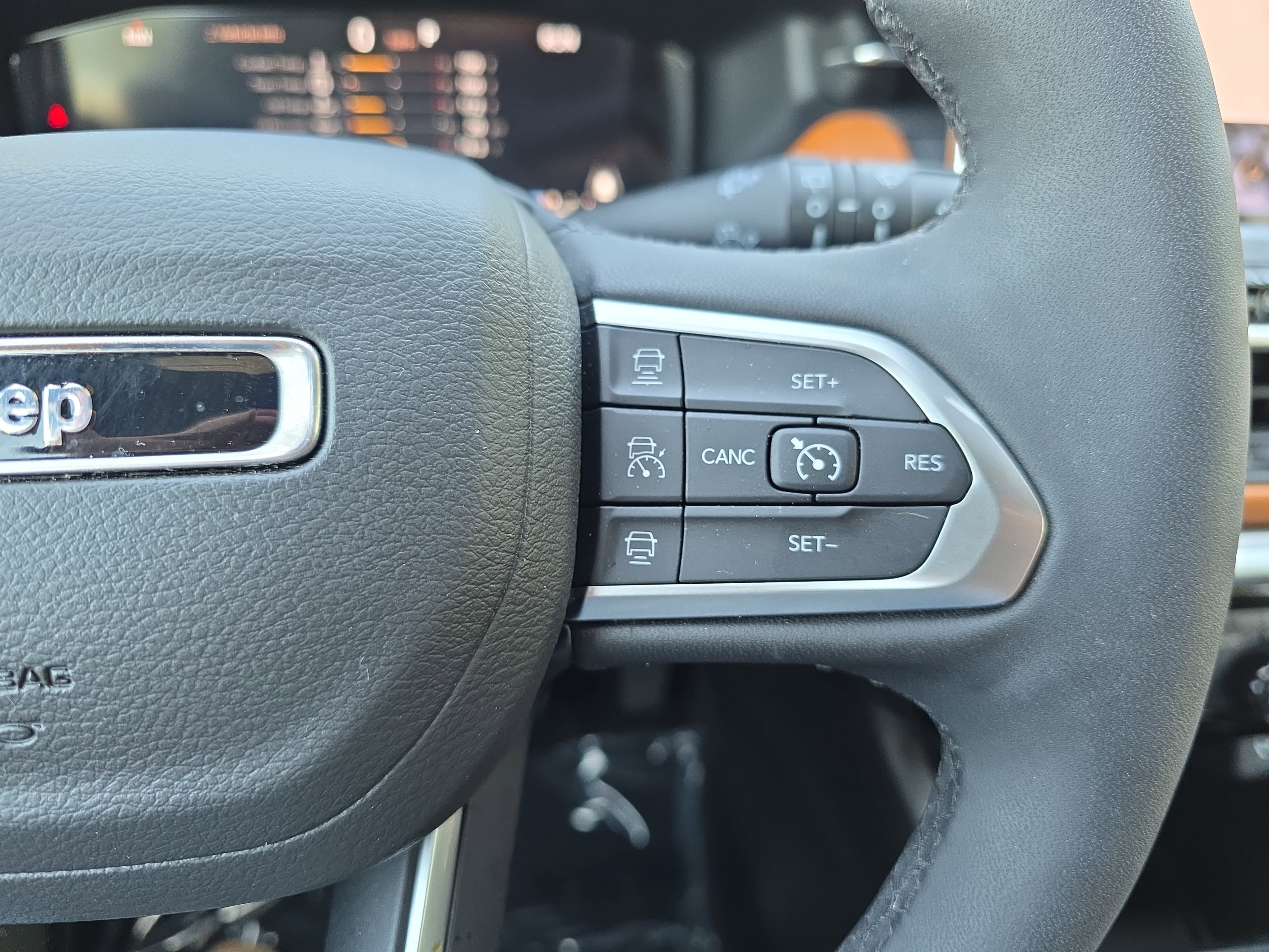 Used 2025 Jeep Compass Limited w/ Elite Group AWD/4WD image 16