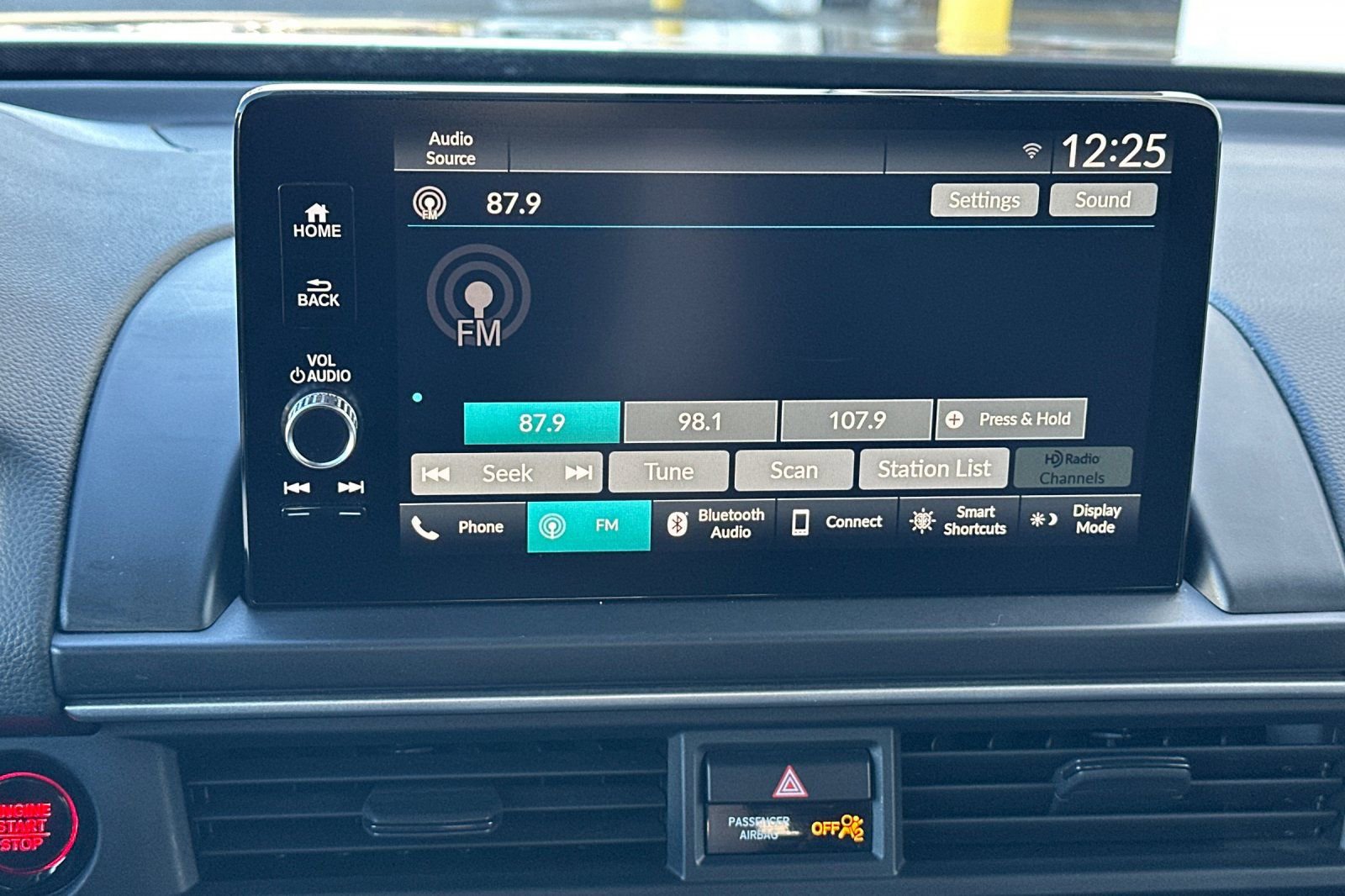 Used 2025 Honda Pilot EX-L image 23