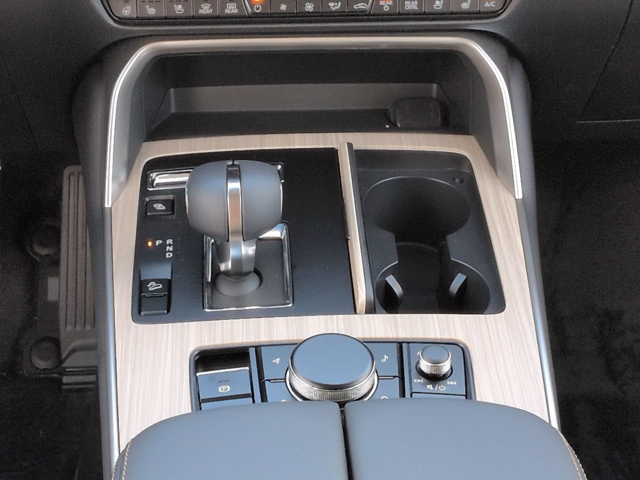 New 2026 MAZDA CX-90 Plug-In Hybrid w/Premium Sport AWD/4WD image 18