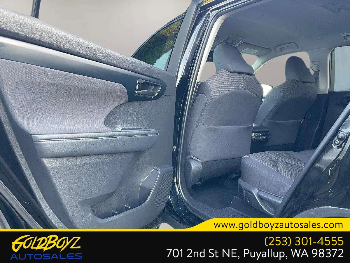 Used 2023 Toyota Highlander LE image 14