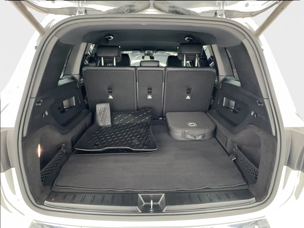 Used 2023 Mercedes-Benz EQB 300 4MATIC w/ Exclusive Package image 16