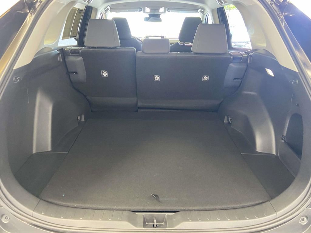 Used 2025 Toyota RAV4 XLE FWD image 12