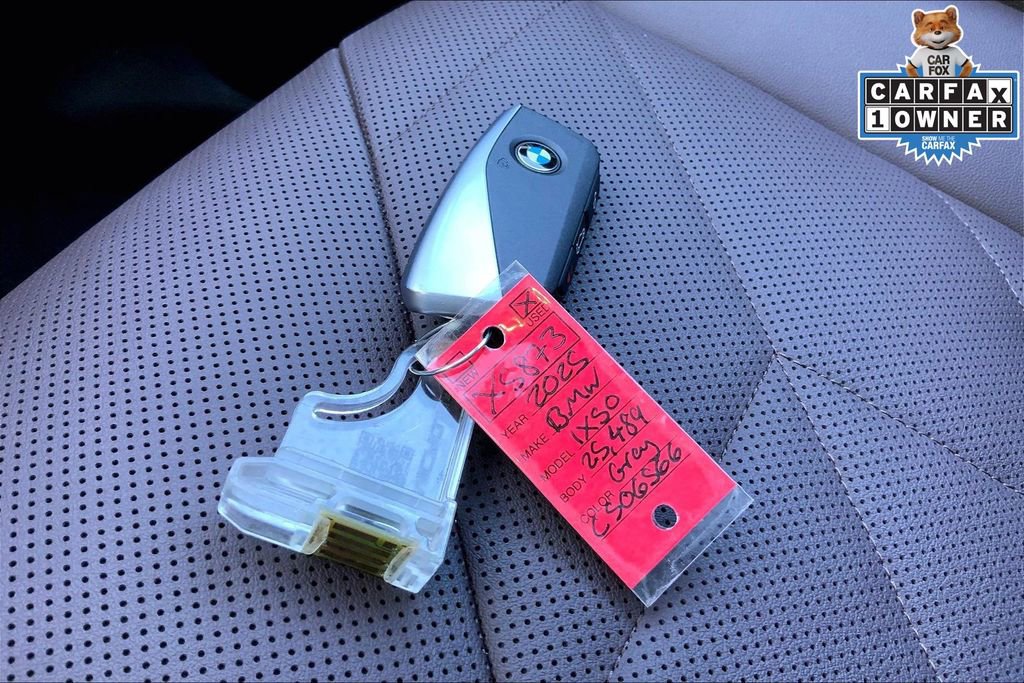 Used 2025 BMW iX xDrive50 image 11