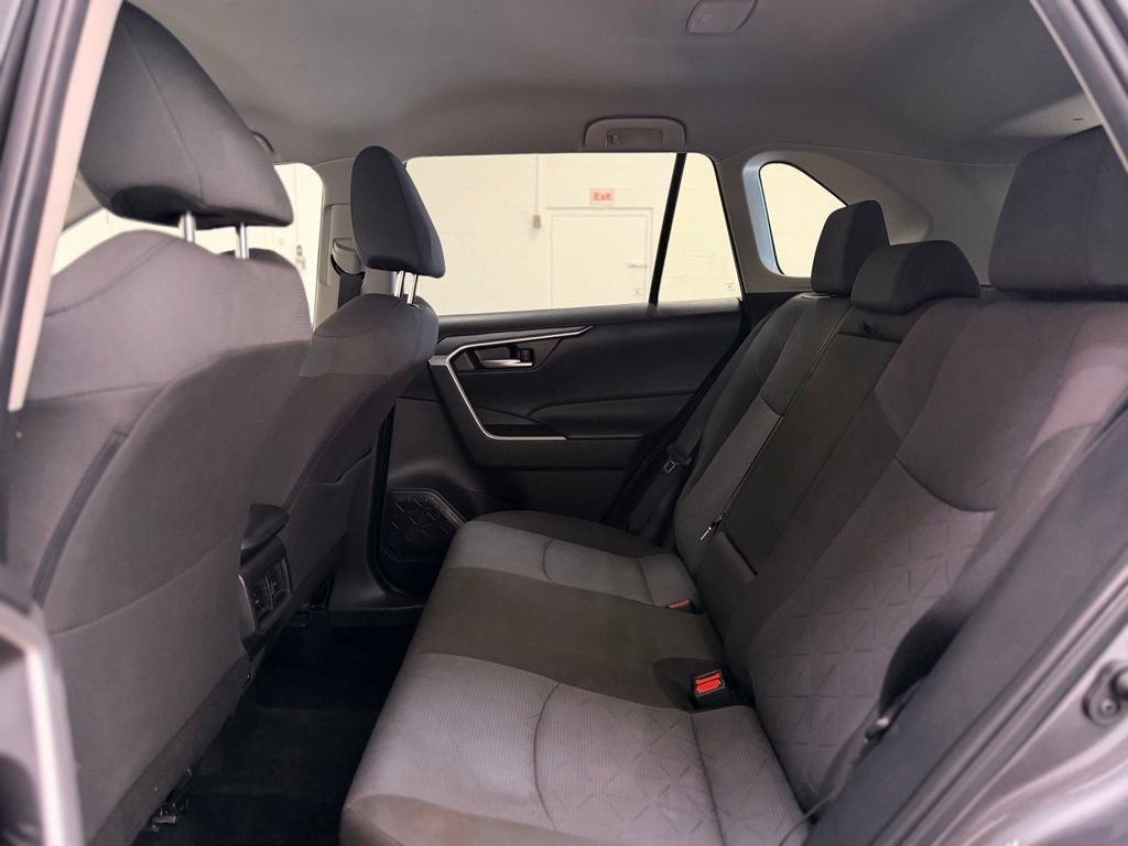 Used 2025 Toyota RAV4 XLE FWD image 23