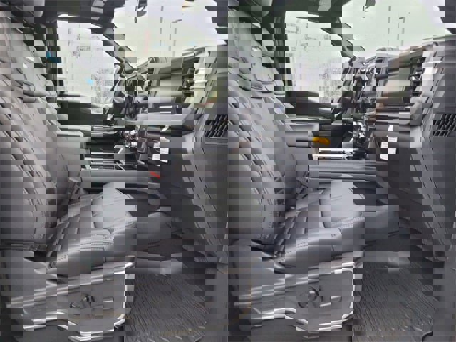 New 2026 Ford F350 4x4 Crew Cab Super Duty image 35