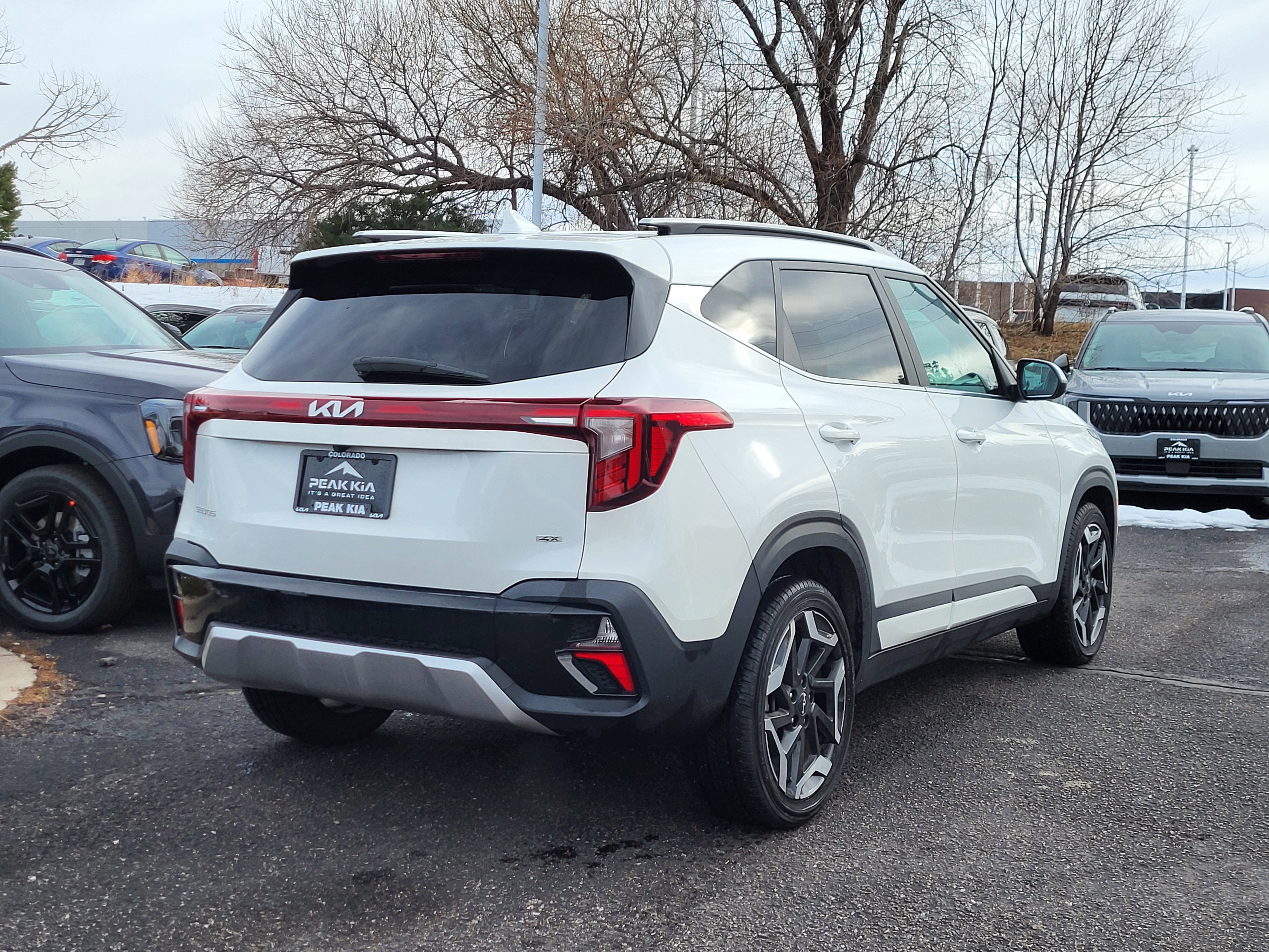 Used 2024 Kia Seltos SX w/ SX Sunroof Package image 4