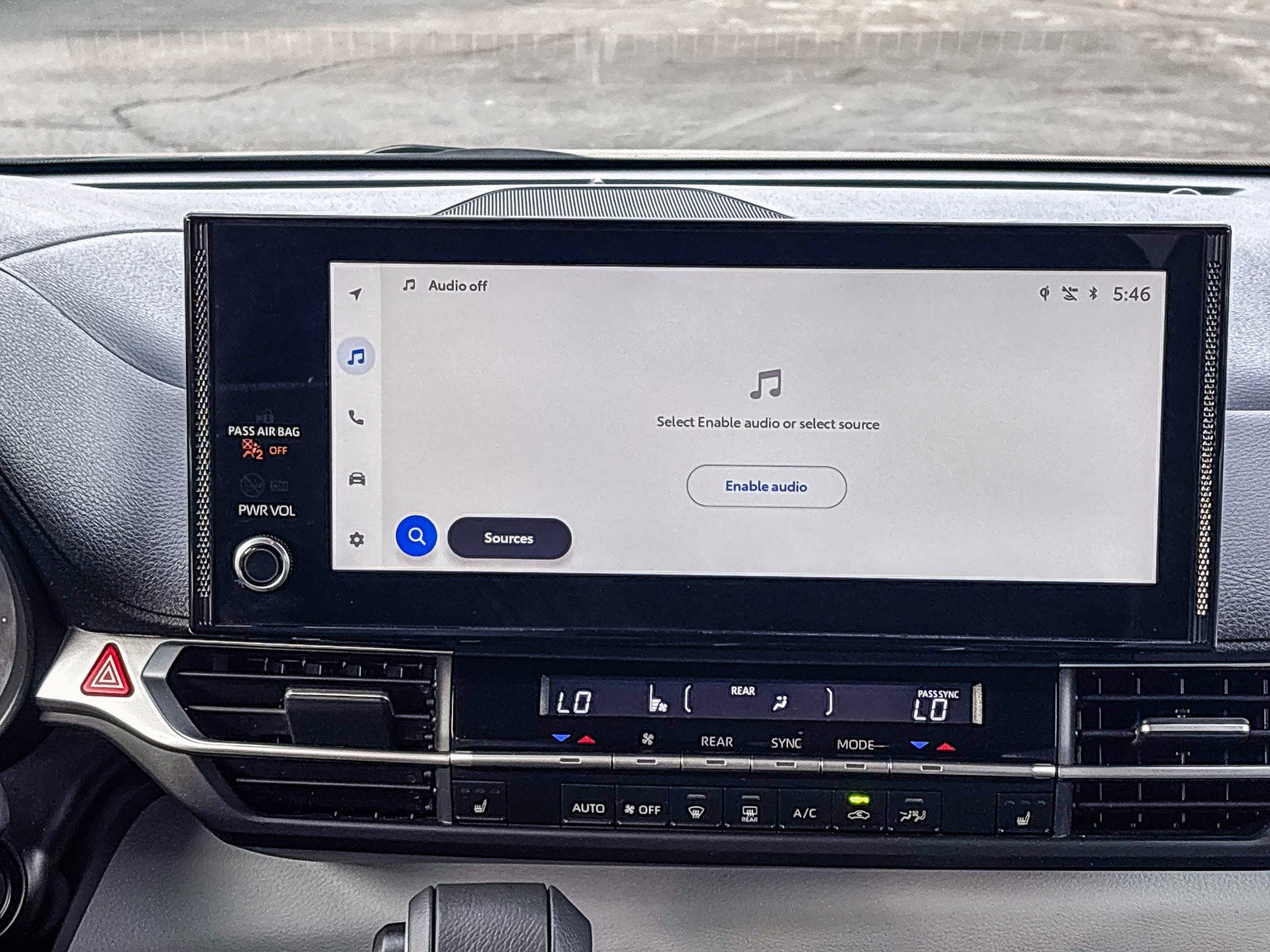 Used 2025 Toyota Sienna XLE image 18