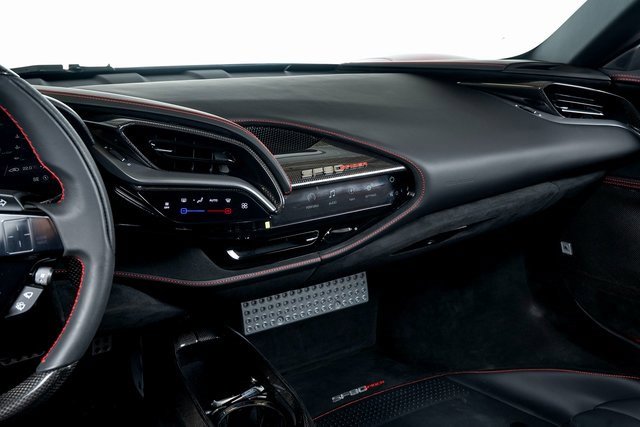 Used 2024 Ferrari SF90 Spider image 27