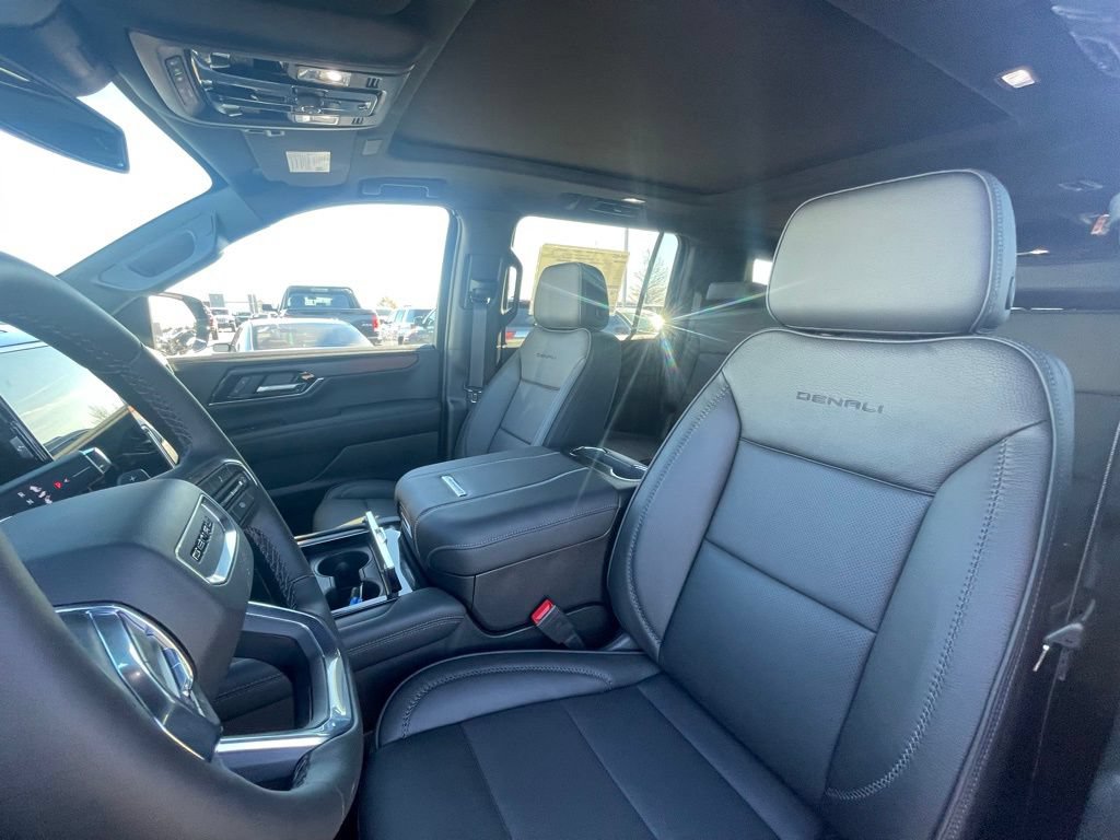 New 2026 GMC Yukon XL Denali w/ Sun & Power Step Package AWD/4WD image 19