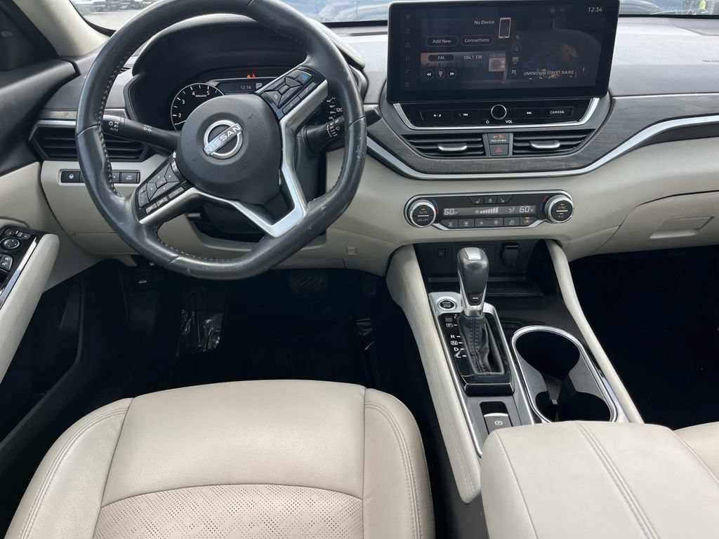 Used 2023 Nissan Altima 2.5 SL AWD/4WD image 16