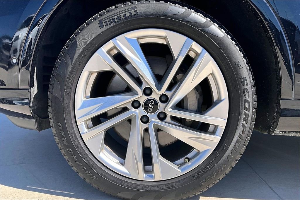 Used 2021 Audi Q7 2.0T Premium w/ Convenience Package image 11