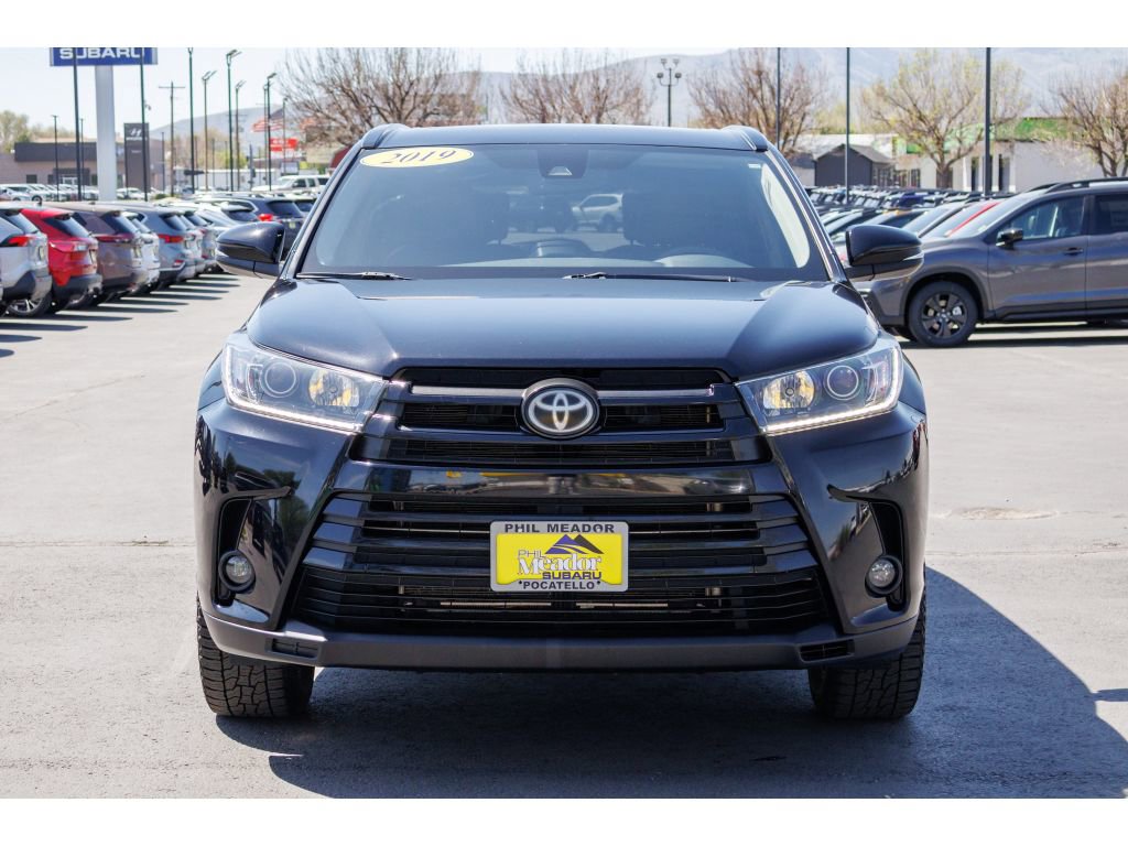 Used 2019 Toyota Highlander SE w/ Nightshade Edition AWD/4WD image 8