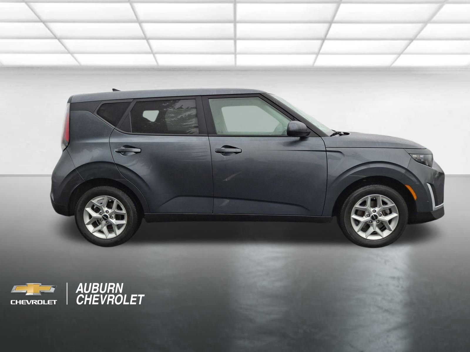 Used 2024 Kia Soul LX w/ Option Group 015 FWD video 2