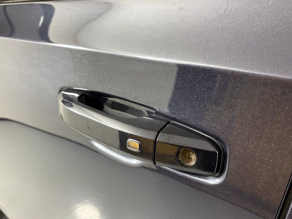 Used 2022 Chevrolet Tahoe RST w/ Luxury Package image 15