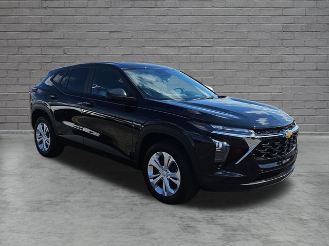 Used 2024 Chevrolet Trax LS FWD image 7