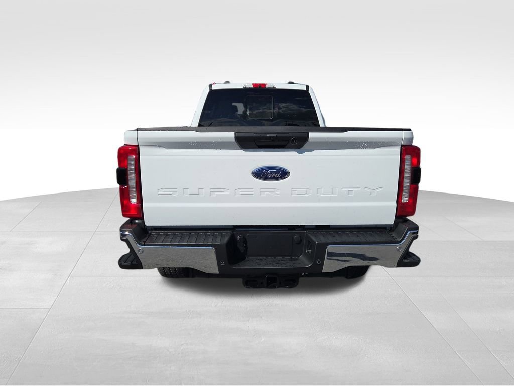 New 2026 Ford F350 XLT image 4