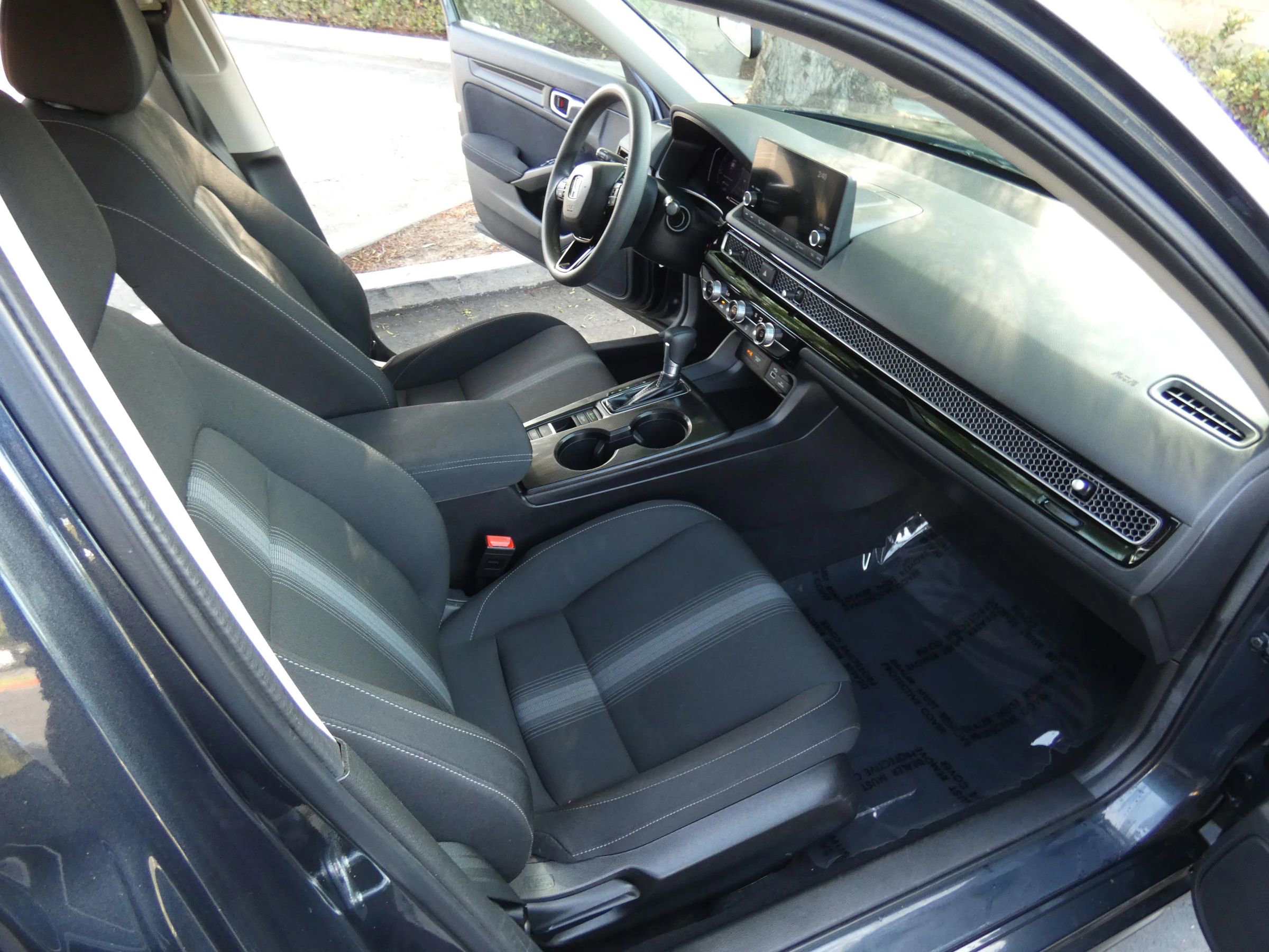 Used 2022 Honda Civic LX image 25