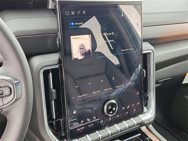 New 2025 GMC Yukon XL Denali w/ Denali Reserve Package image 17