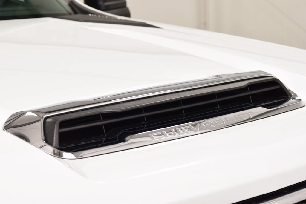 Used 2024 Chevrolet Silverado 3500 LTZ w/ LTZ Convenience Package AWD/4WD image 16