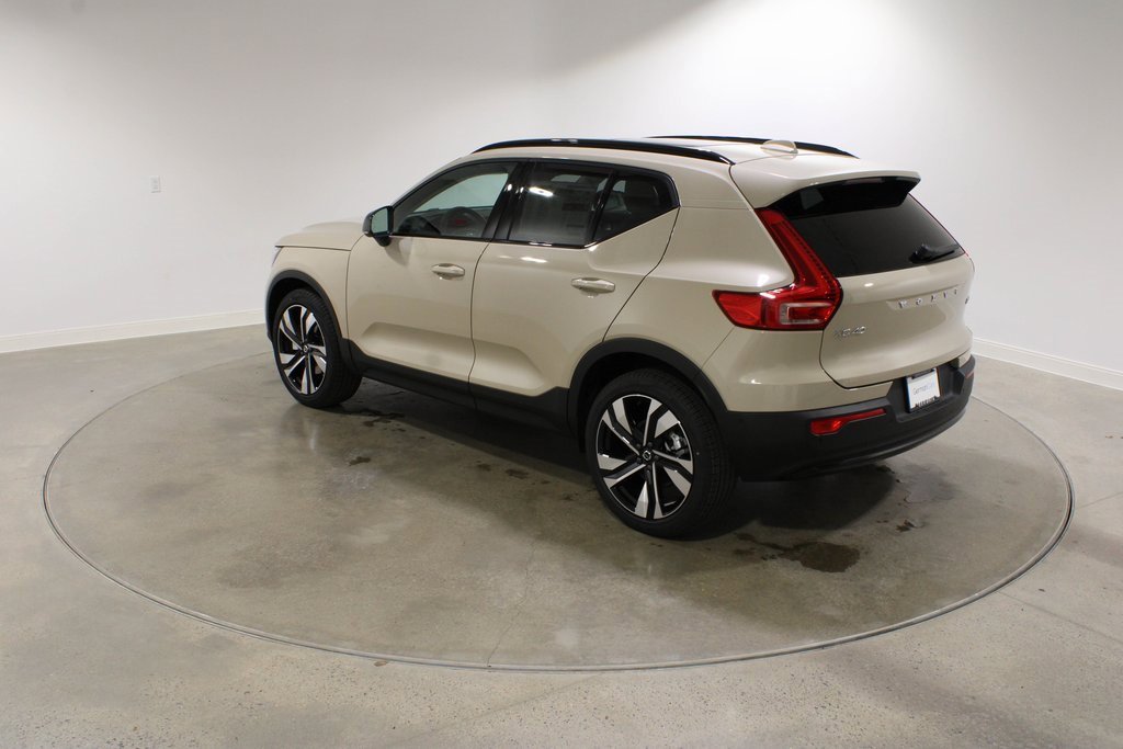New 2026 Volvo XC40 B5 Ultra w/ Climate Package image 3