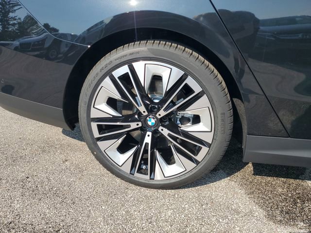 New 2026 BMW 540i xDrive w/ Premium Package image 3