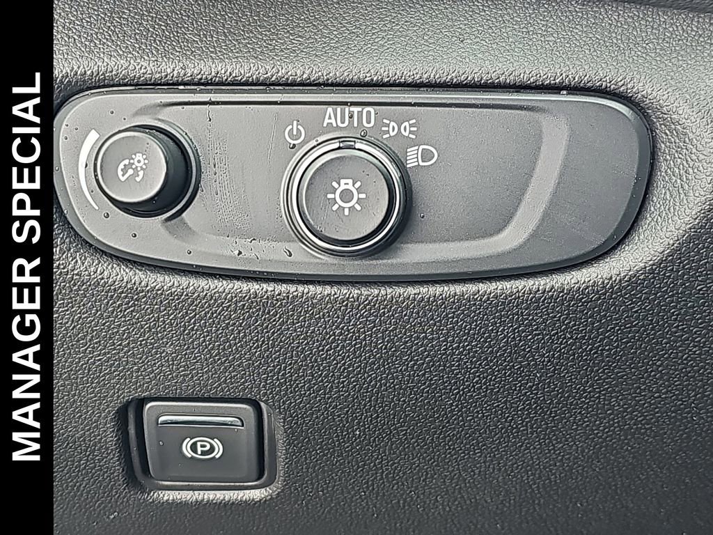 New 2025 Chevrolet Blazer LT w/ Convenience Package image 25