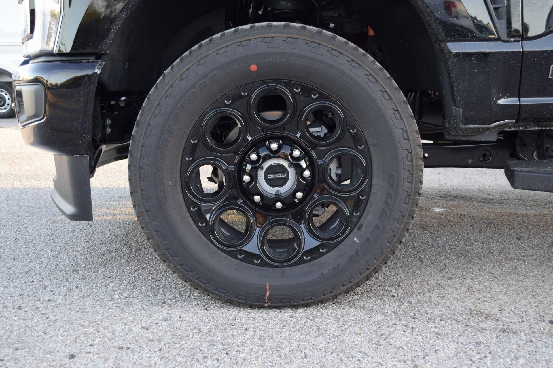 New 2026 Ford F250 XLT w/ XLT Premium Package image 25