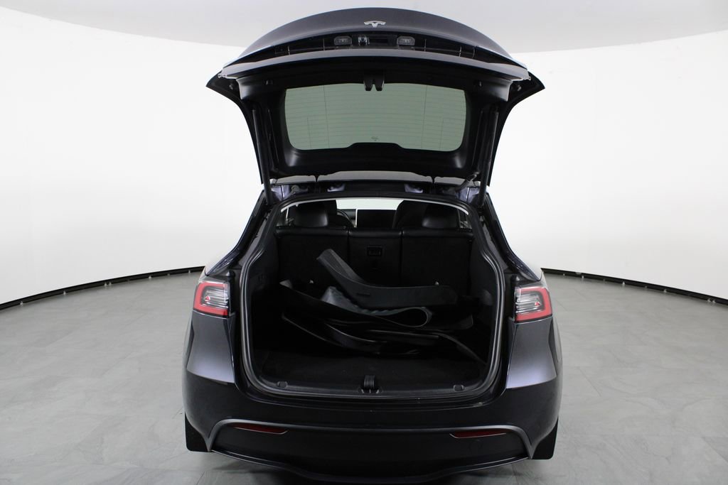 Used 2024 Tesla Model Y Long Range image 16