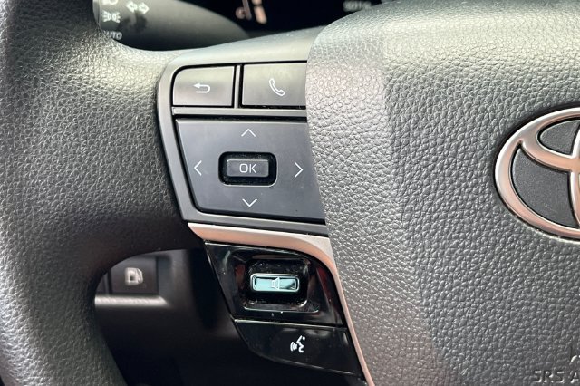 Used 2025 Toyota Camry LE FWD image 30