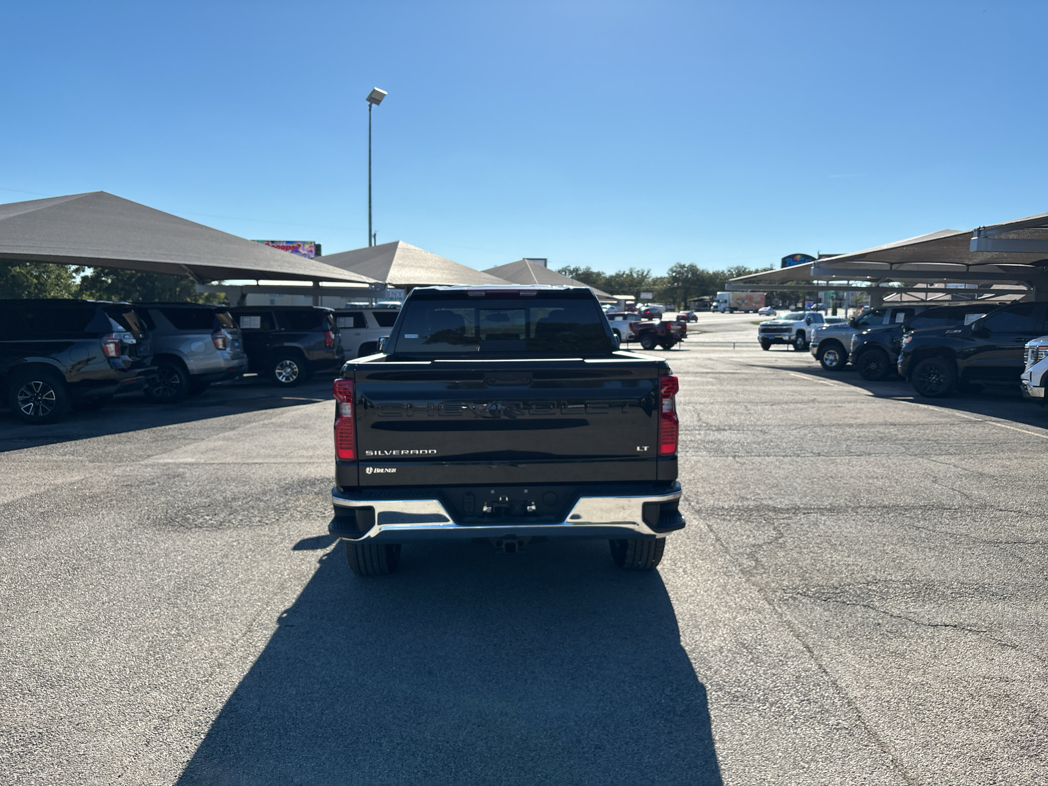 New 2026 Chevrolet Silverado 1500 LT w/ Leather Package AWD/4WD image 17
