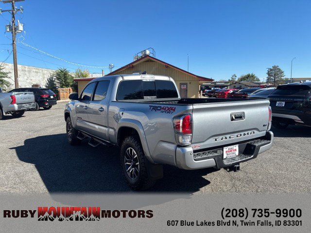 Used 2021 Toyota Tacoma TRD Sport w/ Technology Package AWD/4WD image 5