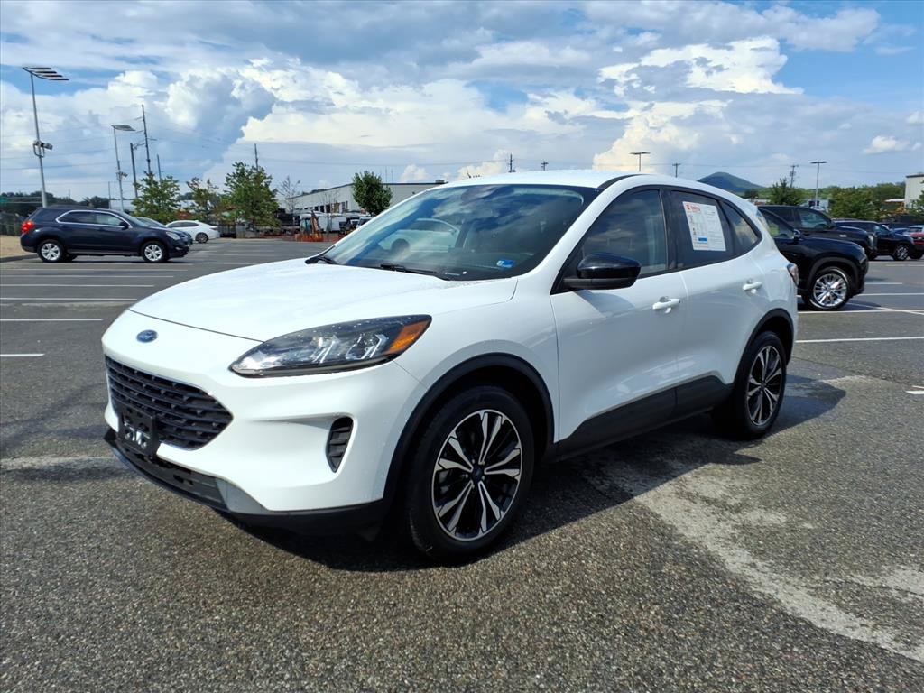 Used 2022 Ford Escape SE w/ SE Sport Appearance Package AWD/4WD image 9