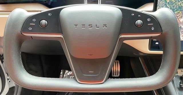 Used 2022 Tesla Model S AWD/4WD image 22