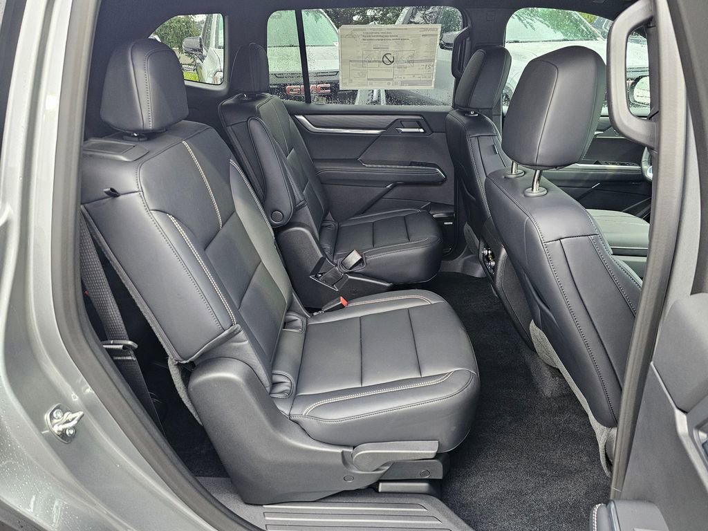 Used 2026 GMC Acadia Elevation w/ Black Edition image 12