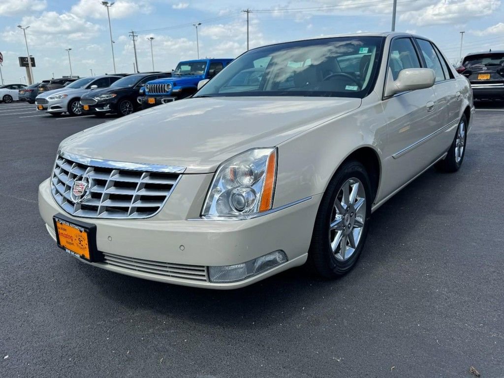 Used 2010 Cadillac DTS Luxury FWD image 8