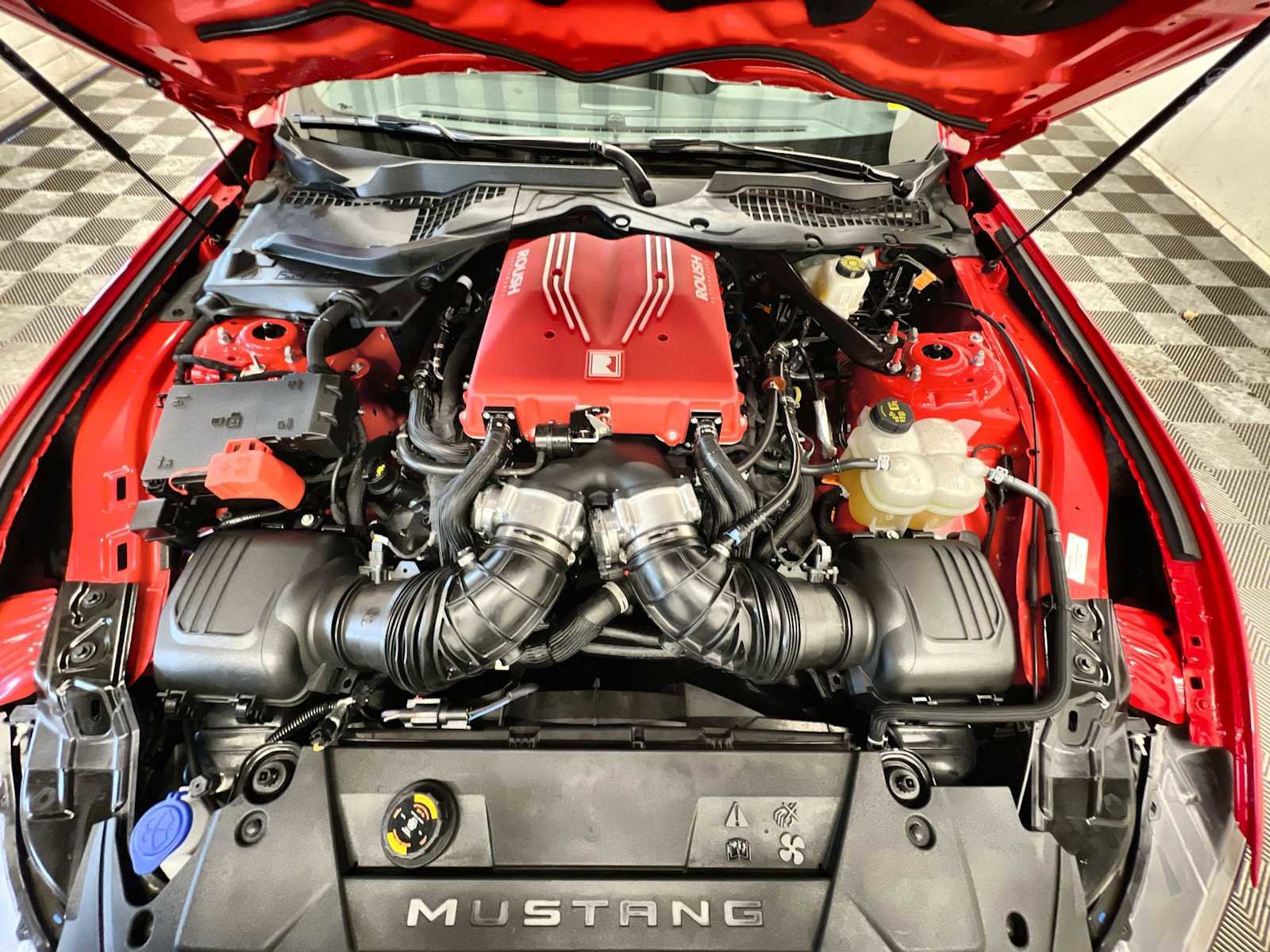 Used 2025 Ford Mustang GT Premium w/ GT Performance Package RWD image 17