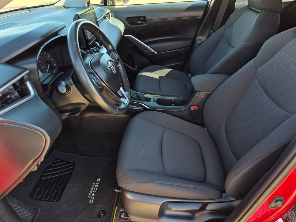 Used 2024 Toyota Corolla Cross LE FWD image 26