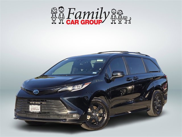 Used 2025 Toyota Sienna XLE Woodland Edition