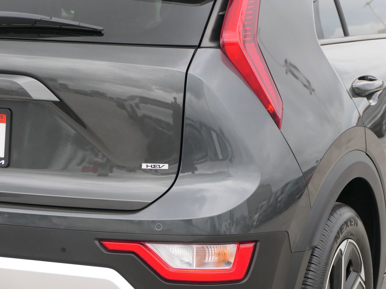 Certified 2025 Kia Niro EX image 5