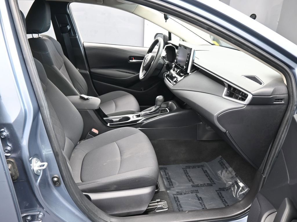 Used 2021 Toyota Corolla LE image 34