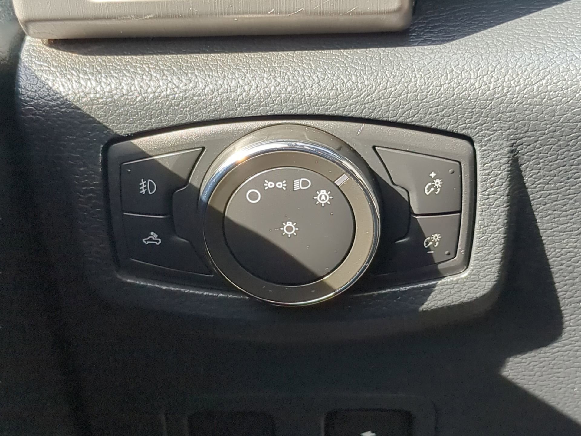 Certified 2022 Ford F250 Platinum w/ FX4 Off-Road Package image 56