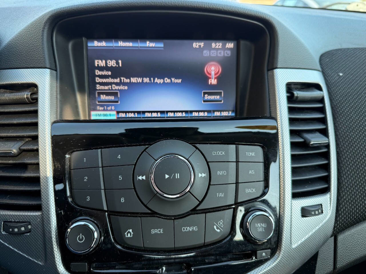 Used 2014 Chevrolet Cruze LTZ w/ Enhanced Safety Package FWD image 19