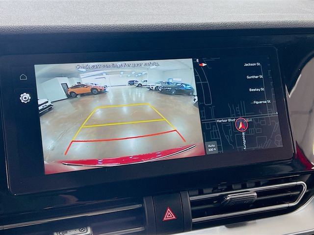 Used 2022 Kia Niro EX image 14