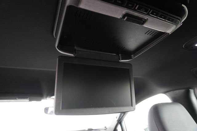 Used 2020 Chrysler Pacifica Touring-L image 37