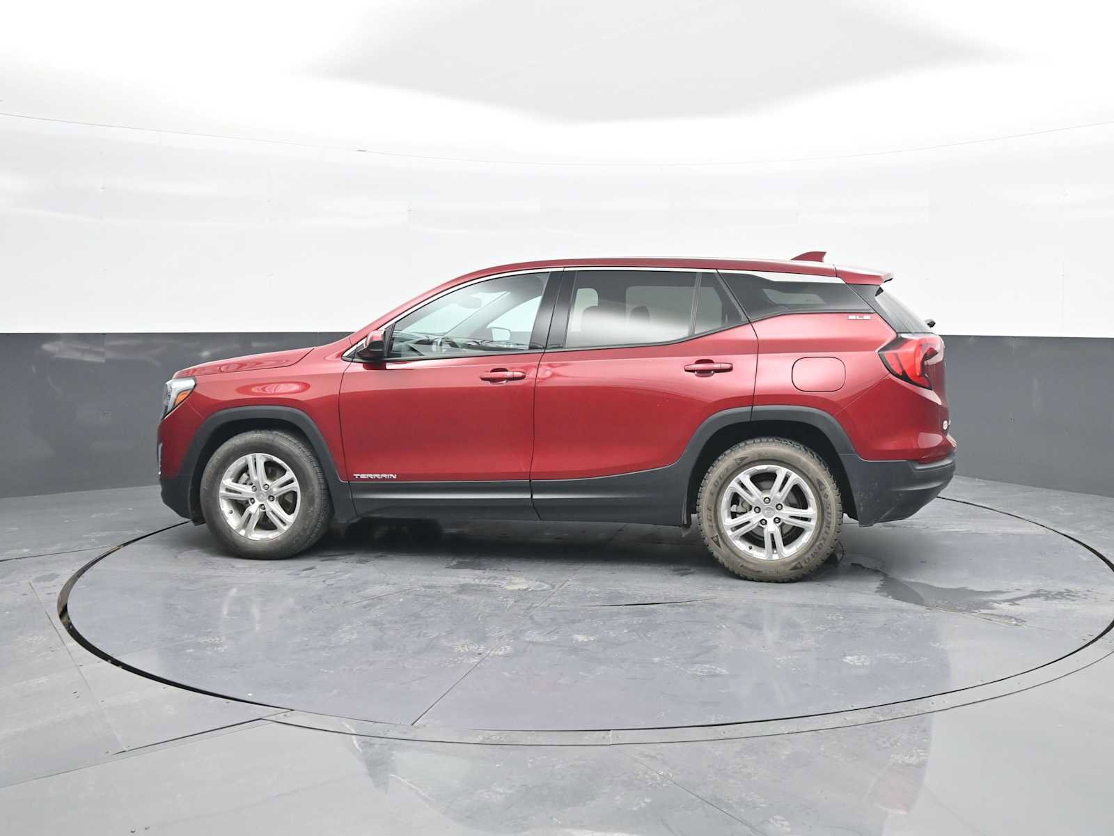 Used 2020 GMC Terrain SLE image 5