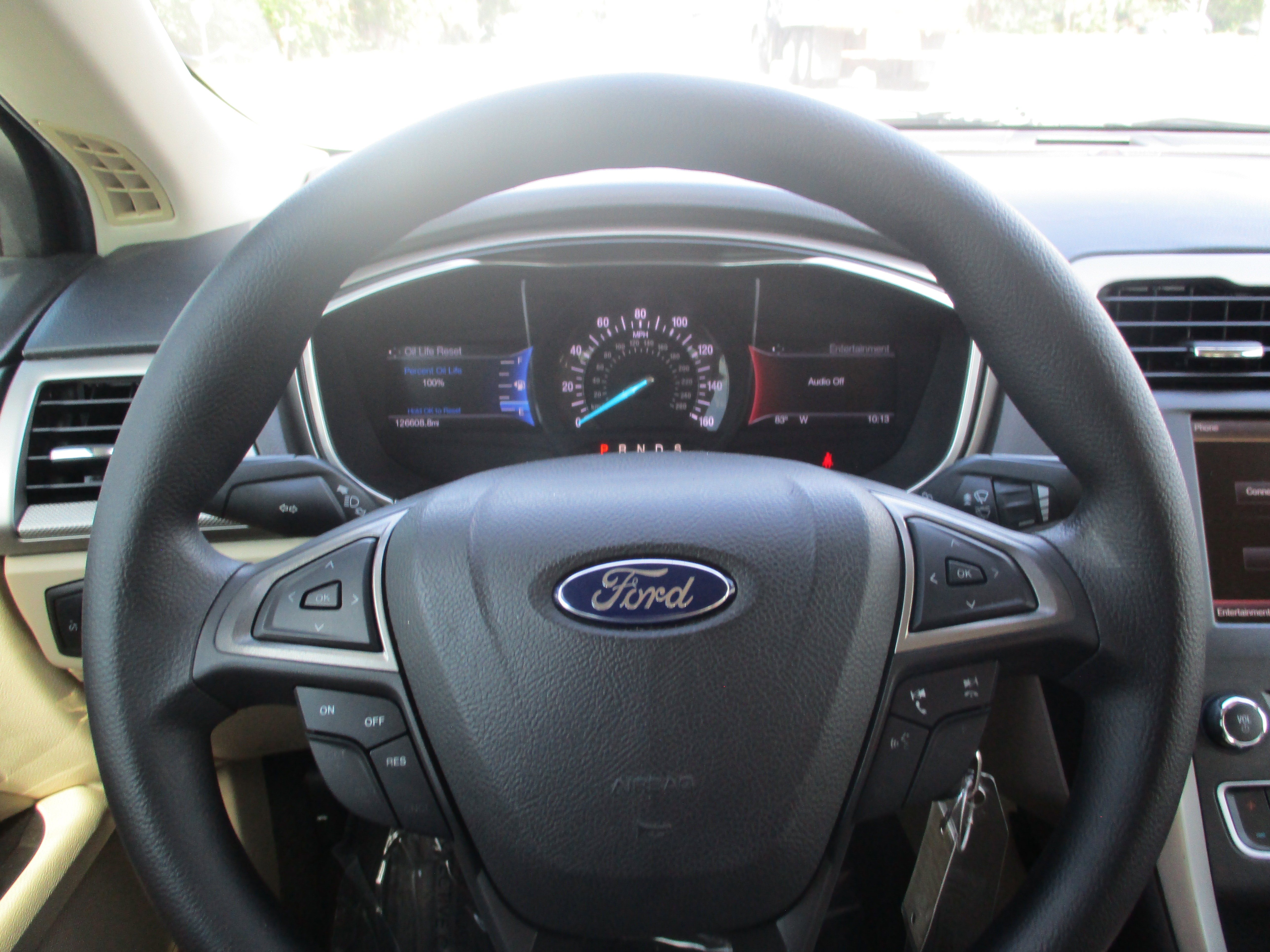 Used 2016 Ford Fusion SE FWD image 17